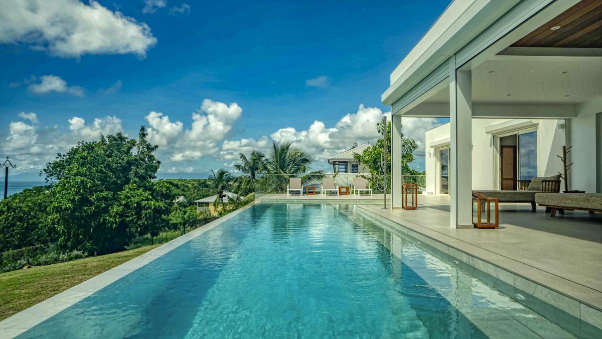 8.Location villa de luxe piscine vue mer Ste Anne Guadeloupe_Piscine
